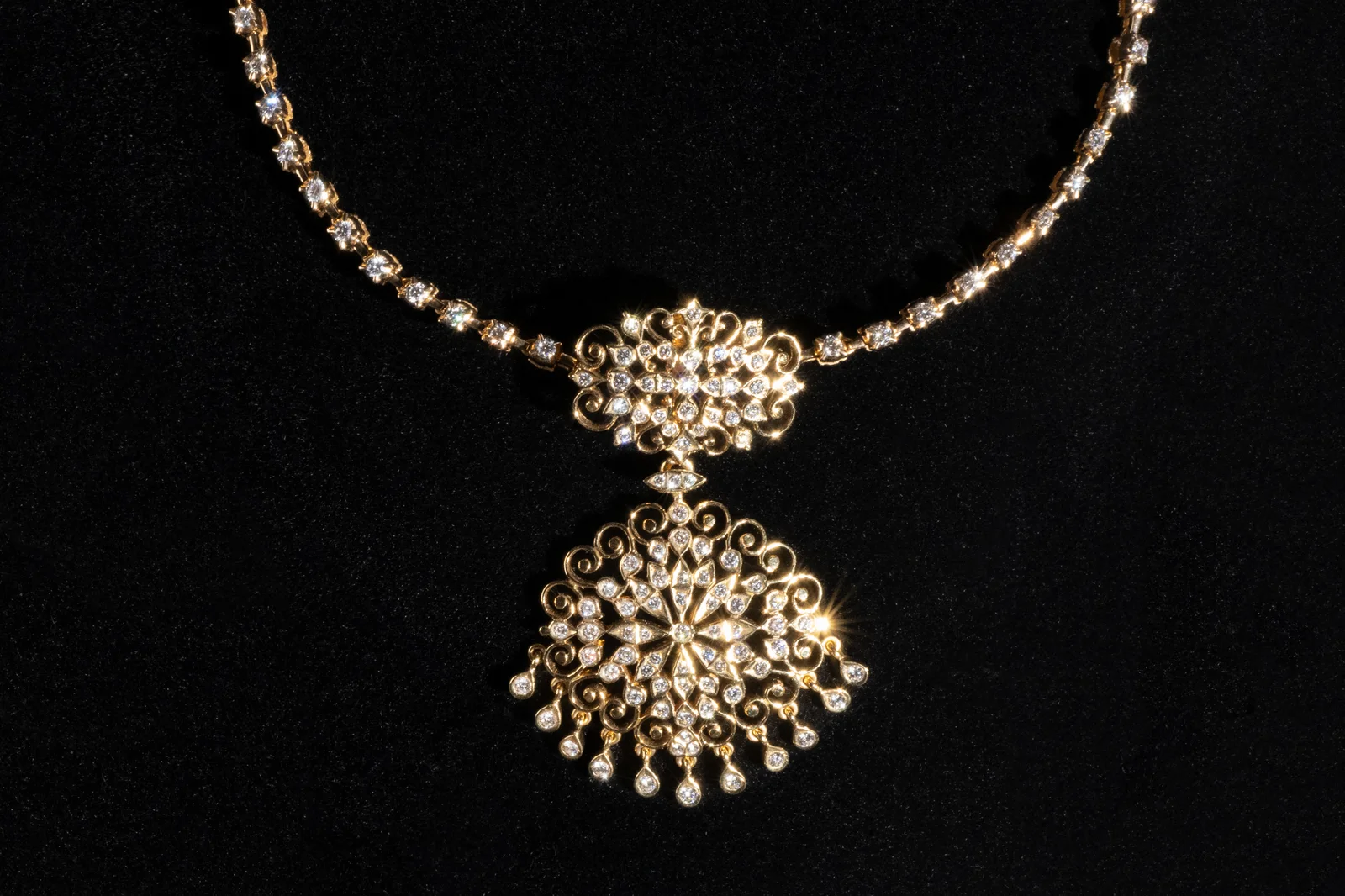 D3 Diamonds signature diamond necklace